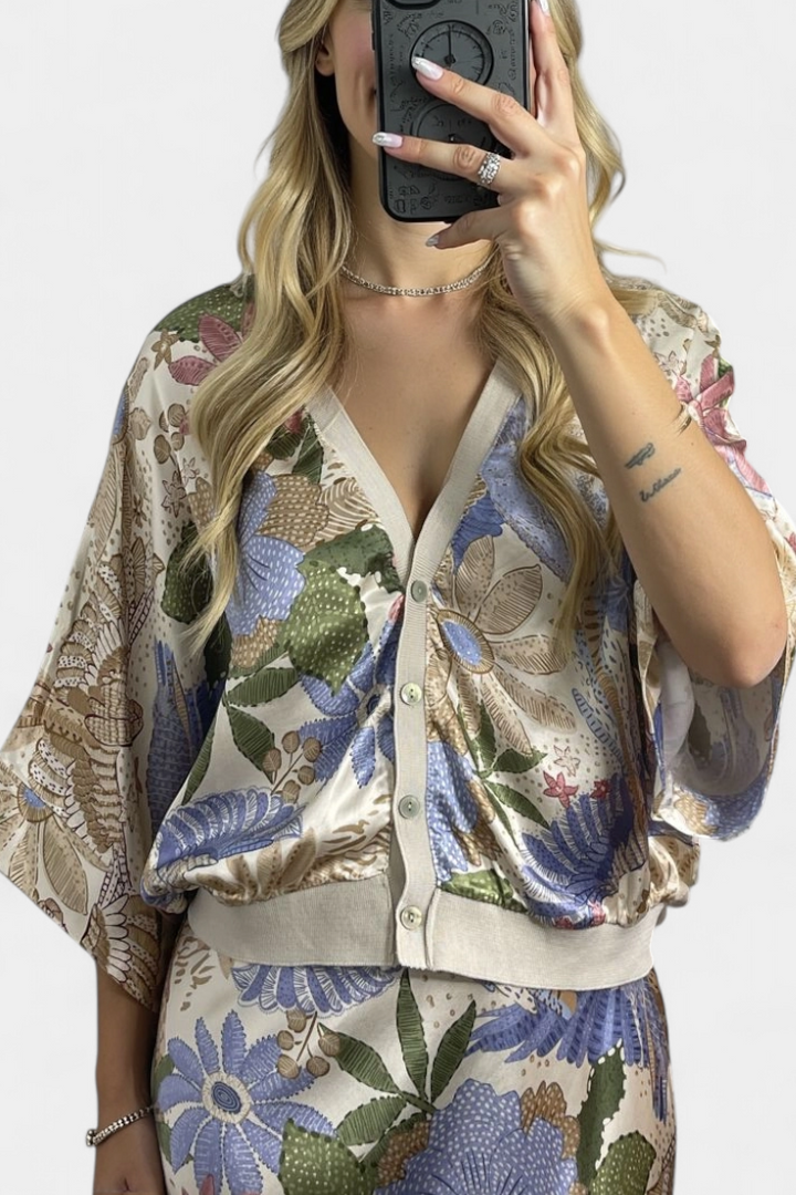 Shae Conjunto Suave de Blusa y Falda de Cola de Pez Floral