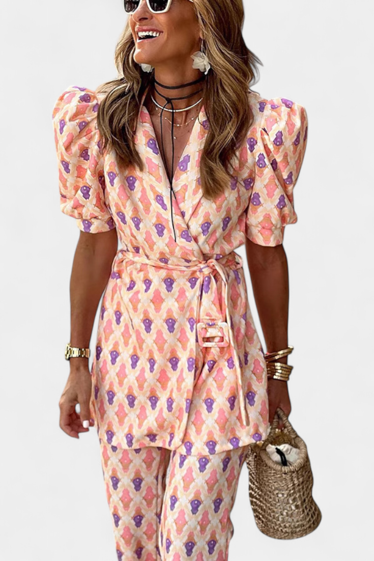 Araceli Conjunto Estampado con Blazer y Pantalón Acampanado