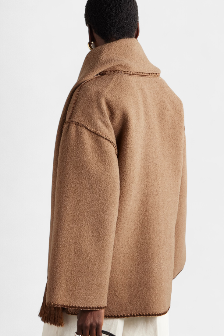 Pauline | Abrigo de Corte Suelto con Bufanda de Flecos Incorporada